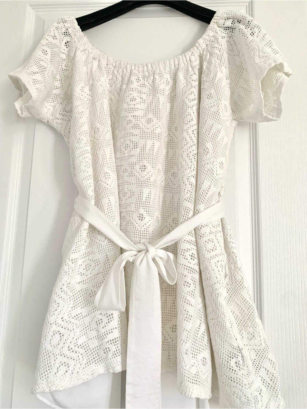Banana Republic Off-Shoulder White Lace Mini Dress - Picture 2 of 10
